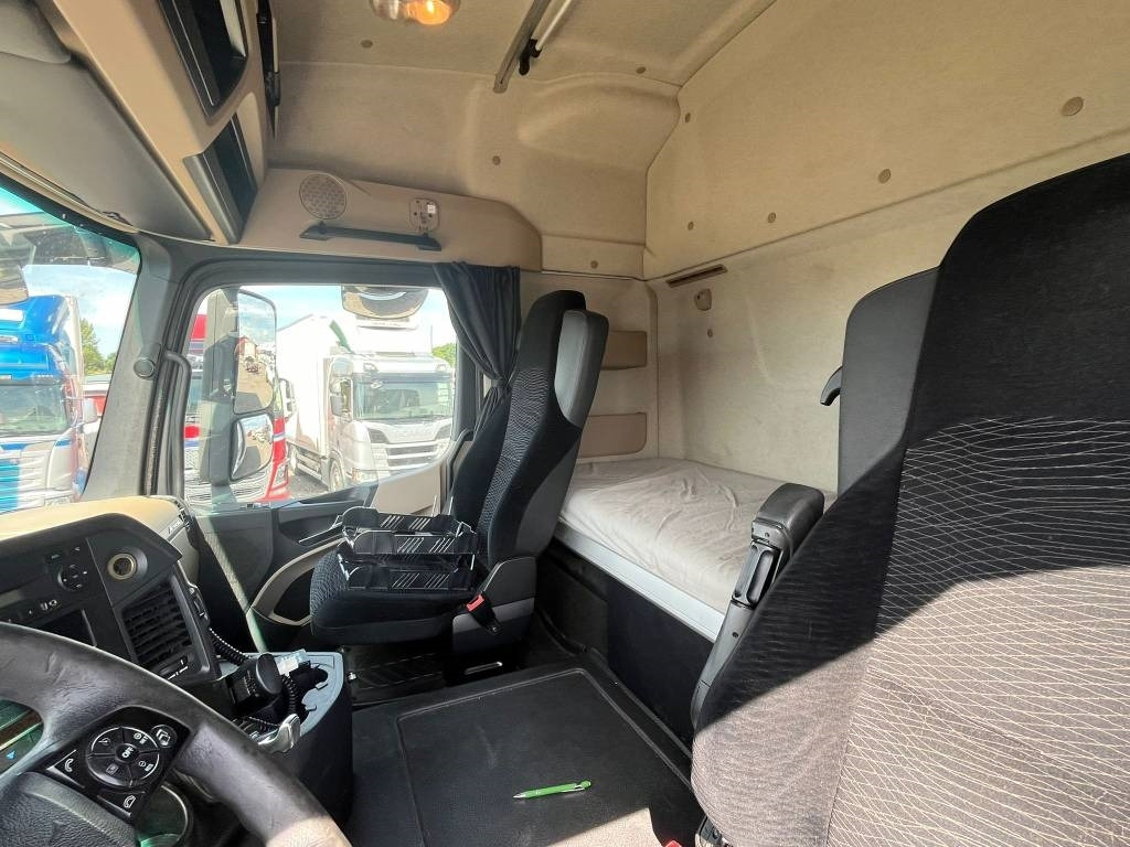 Scania Scania R730 LB 6X2 HLB serie 0867 - Autocarro frigorifero: foto 5 Scania Scania R730 LB 6X2 HLB serie 0867 - Autocarro frigorifero: foto 5