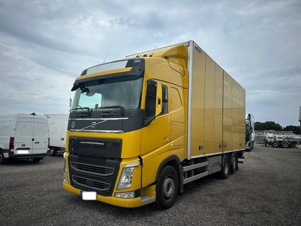 Volvo FH 6*2 Serie 4621 - Autocarro furgonato: foto 1 Volvo FH 6*2 Serie 4621 - Autocarro furgonato: foto 1