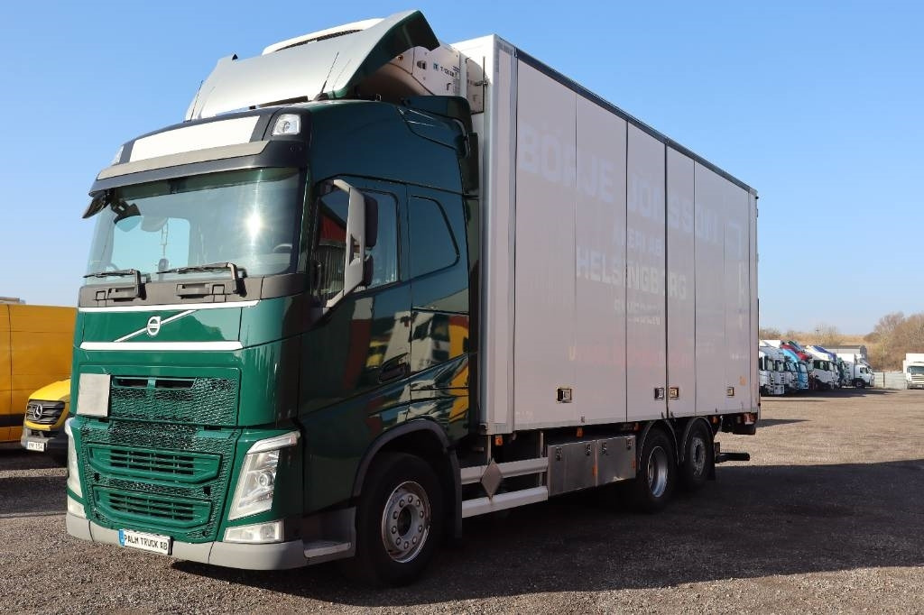 Volvo FH 6*2 serie 2196 - Autocarro frigorifero: foto 1 Volvo FH 6*2 serie 2196 - Autocarro frigorifero: foto 1