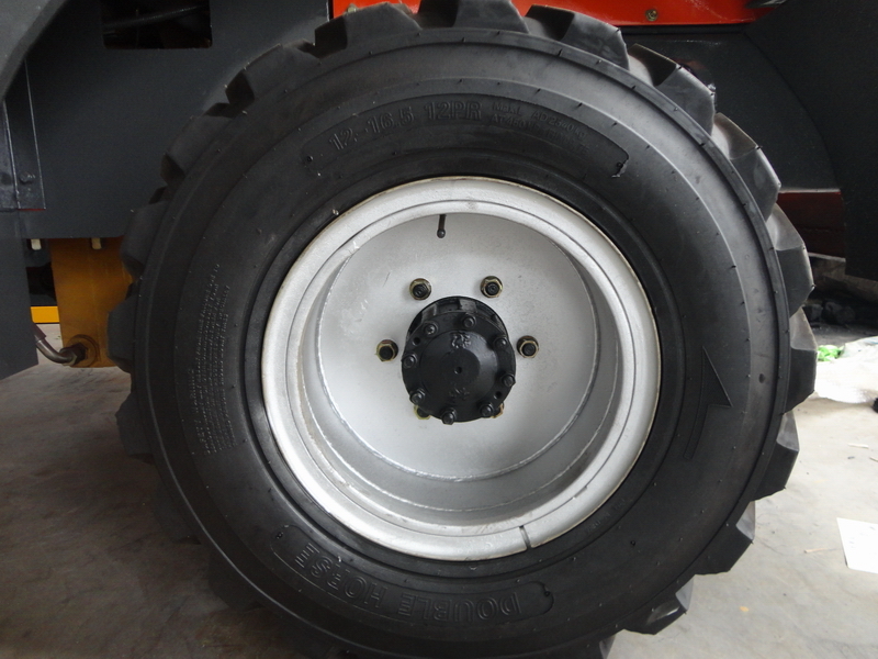 QINGDAO PROMISING China Wheel Loader Tire 12-16.5-12PR - Pneumatico per Pala gommata: foto 2 QINGDAO PROMISING China Wheel Loader Tire 12-16.5-12PR - Pneumatico per Pala gommata: foto 2