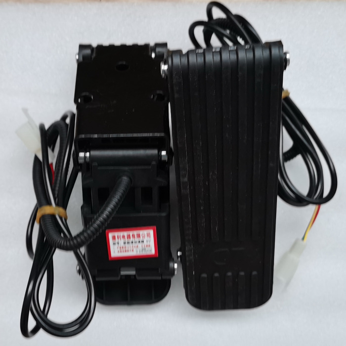 Qingdao Promising Accelerator Pedal for FLAND EL45 Electric Wheel Loader - Pedale per Pala gommata: foto 1 Qingdao Promising Accelerator Pedal for FLAND EL45 Electric Wheel Loader - Pedale per Pala gommata: foto 1