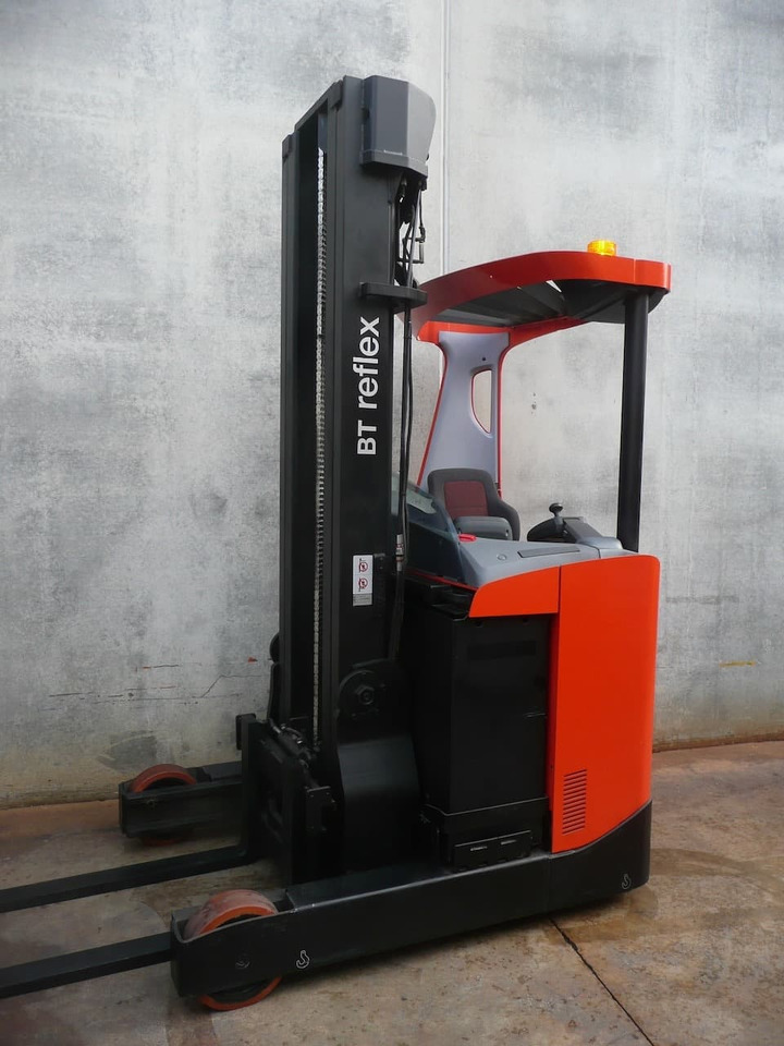 BT RRE 160 - Carrello retrattile: foto 3 BT RRE 160 - Carrello retrattile: foto 3