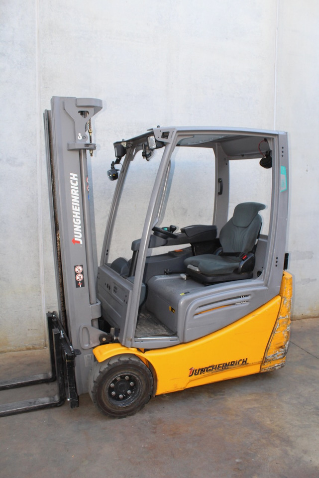 Jungheinrich EFG 218k 480 DZ LI-ION - Carrello elevatore elettrico: foto 3 Jungheinrich EFG 218k 480 DZ LI-ION - Carrello elevatore elettrico: foto 3