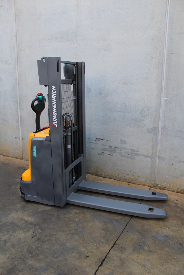 Jungheinrich EJC 110 250 ZZ - Stoccatore: foto 4 Jungheinrich EJC 110 250 ZZ - Stoccatore: foto 4