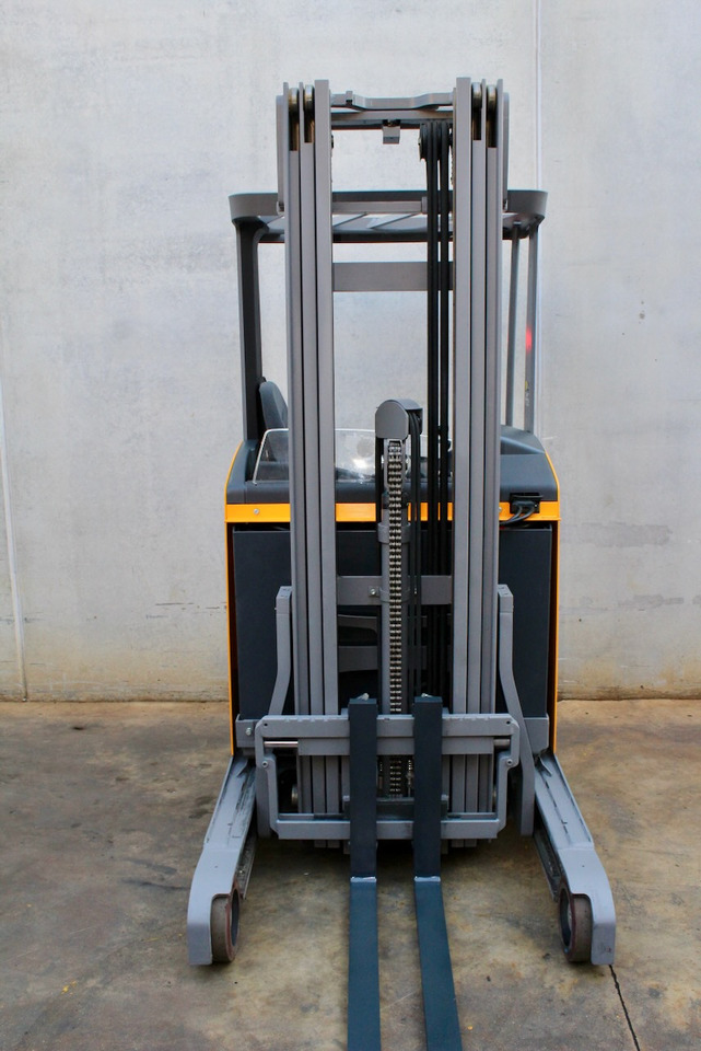 Jungheinrich ETV 112 560 DZ - Carrello retrattile: foto 5 Jungheinrich ETV 112 560 DZ - Carrello retrattile: foto 5