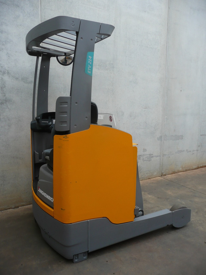Jungheinrich ETV 214 872 DZ - Carrello retrattile: foto 2 Jungheinrich ETV 214 872 DZ - Carrello retrattile: foto 2