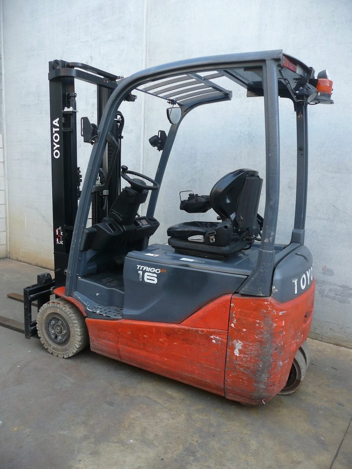 Toyota 8FBE16T - Carrello elevatore elettrico: foto 4 Toyota 8FBE16T - Carrello elevatore elettrico: foto 4