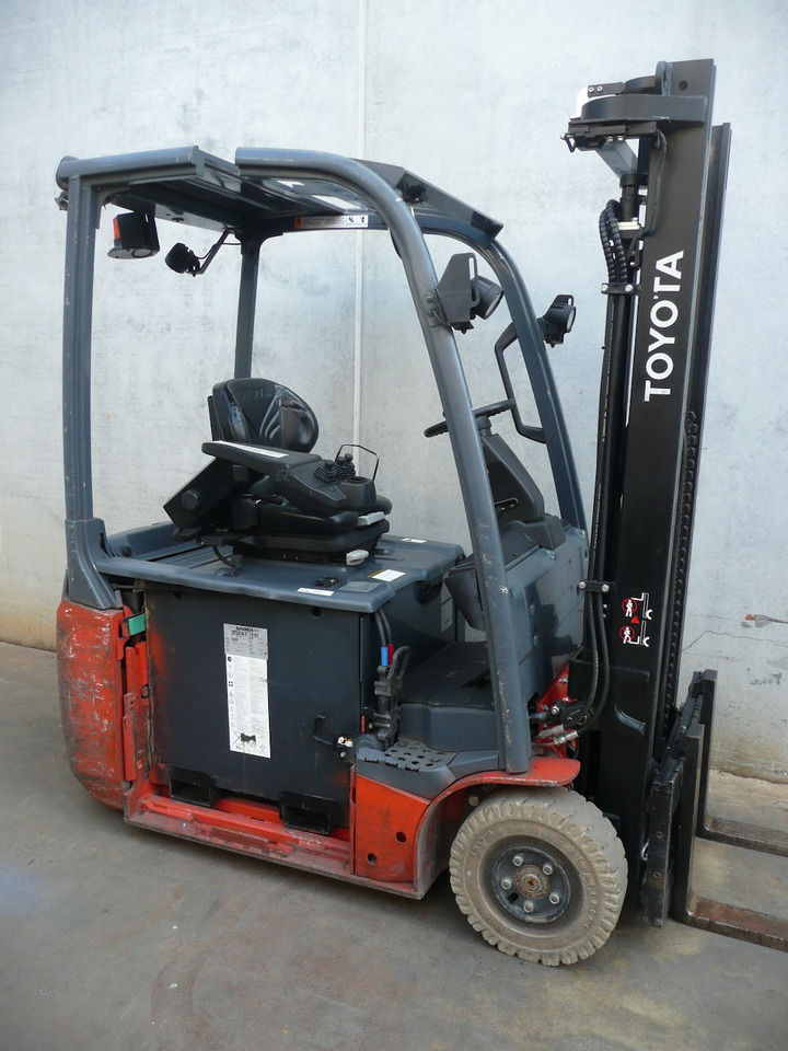 Toyota 8FBE16T - Carrello elevatore elettrico: foto 1 Toyota 8FBE16T - Carrello elevatore elettrico: foto 1