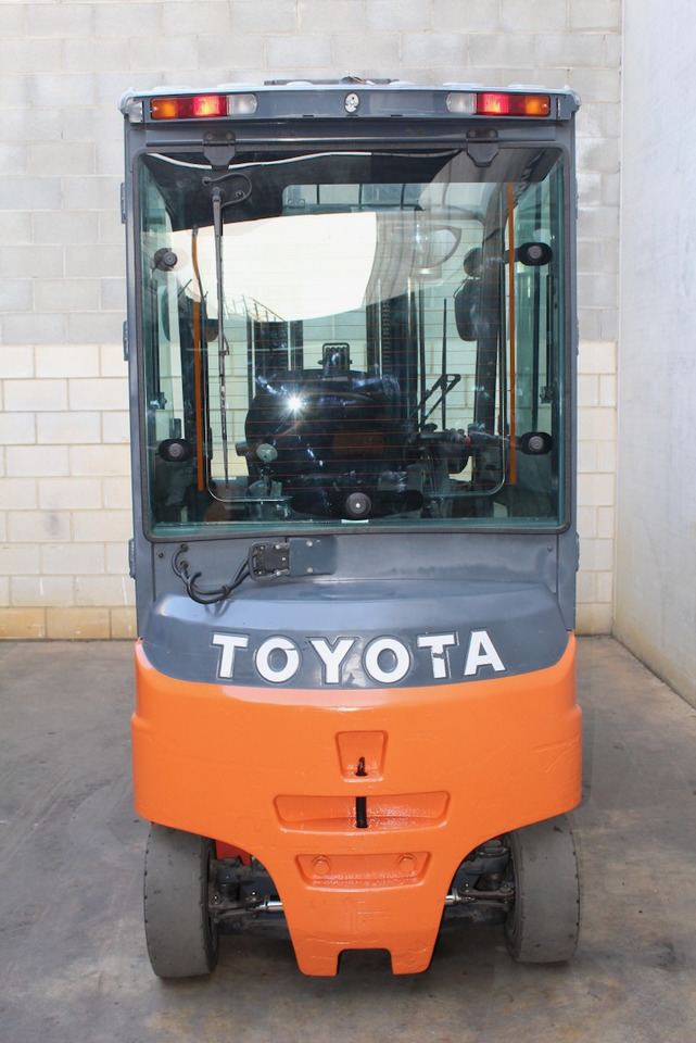 Toyota 8FBMT35 - Carrello elevatore elettrico: foto 5 Toyota 8FBMT35 - Carrello elevatore elettrico: foto 5