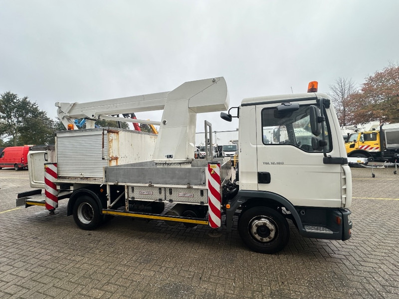 BISON Palfinger TKA 17 - Piattaforma autocarrata: foto 5 BISON Palfinger TKA 17 - Piattaforma autocarrata: foto 5