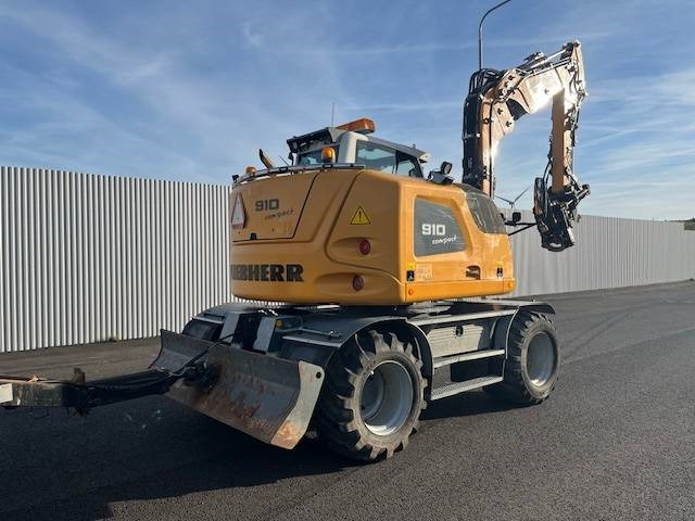 Liebherr A 910 Compact - Escavatore gommato: foto 5 Liebherr A 910 Compact - Escavatore gommato: foto 5