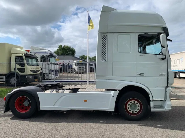 DAF XF 440 FT Euro6 SSC standairco 2 tanks TuV 09-2025 - Trattore stradale: foto 4 DAF XF 440 FT Euro6 SSC standairco 2 tanks TuV 09-2025 - Trattore stradale: foto 4