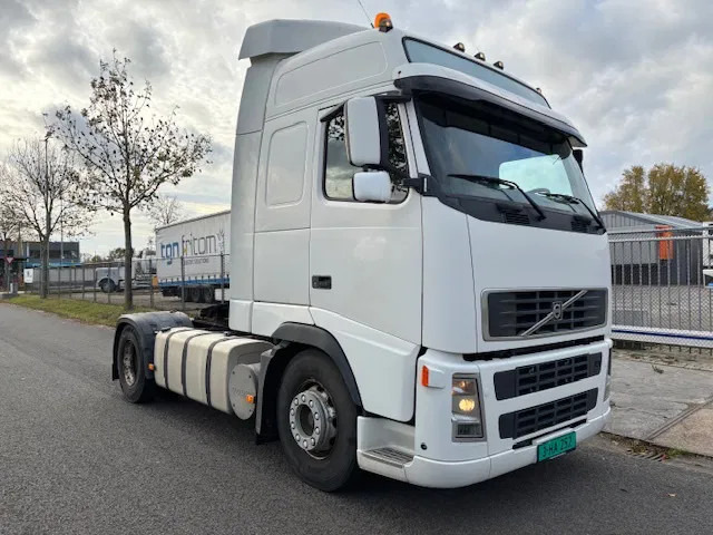 Volvo FH 12.420 E3 4x2T Globetrotter 720.000km!! Analog tacho MOT 06-2026 Tipper - WF hydr. - Trattore stradale: foto 3 Volvo FH 12.420 E3 4x2T Globetrotter 720.000km!! Analog tacho MOT 06-2026 Tipper - WF hydr. - Trattore stradale: foto 3