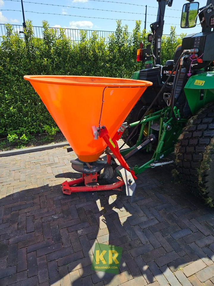 Agromet 440L - Spandiconcime: foto 1 Agromet 440L - Spandiconcime: foto 1