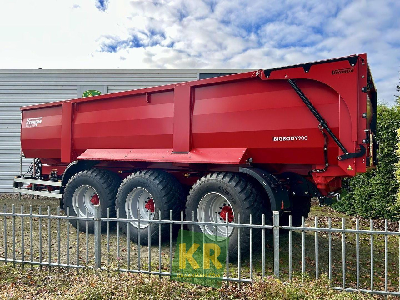 BIG BODY 900 Krampe - Rimorchio a cassone agricolo: foto 2 BIG BODY 900 Krampe - Rimorchio a cassone agricolo: foto 2
