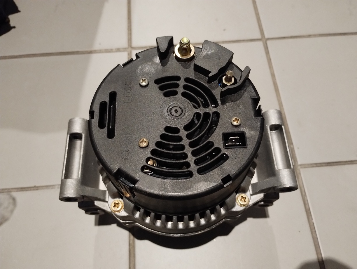 Alternator Mercedes 0111540602 0123320065 90A BOSCH SPRINTER 901 902 903 904 C KLASA - Alternatore per Autobus: foto 2 Alternator Mercedes 0111540602 0123320065 90A BOSCH SPRINTER 901 902 903 904 C KLASA - Alternatore per Autobus: foto 2