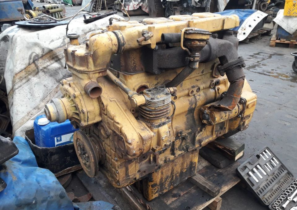 Blok Silnika LIEBHERR D904 D 904 NA 904 T CZĘŚCI WAŁ KORBOWY GŁOWICA TŁOK - Blocco cilindri per Macchina da cantiere: foto 2 Blok Silnika LIEBHERR D904 D 904 NA 904 T CZĘŚCI WAŁ KORBOWY GŁOWICA TŁOK - Blocco cilindri per Macchina da cantiere: foto 2