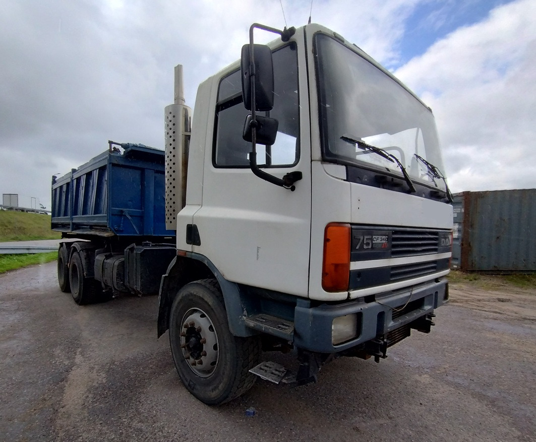 DAF 75 CF ATI 340 6x4 - Autocarro ribaltabile: foto 2 DAF 75 CF ATI 340 6x4 - Autocarro ribaltabile: foto 2