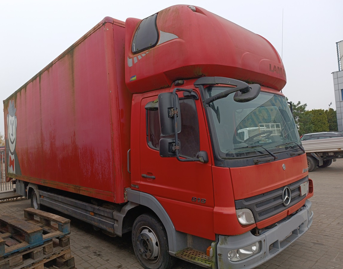 MERCEDES-BENZ ATEGO II 818 - Autocarro furgonato: foto 2 MERCEDES-BENZ ATEGO II 818 - Autocarro furgonato: foto 2