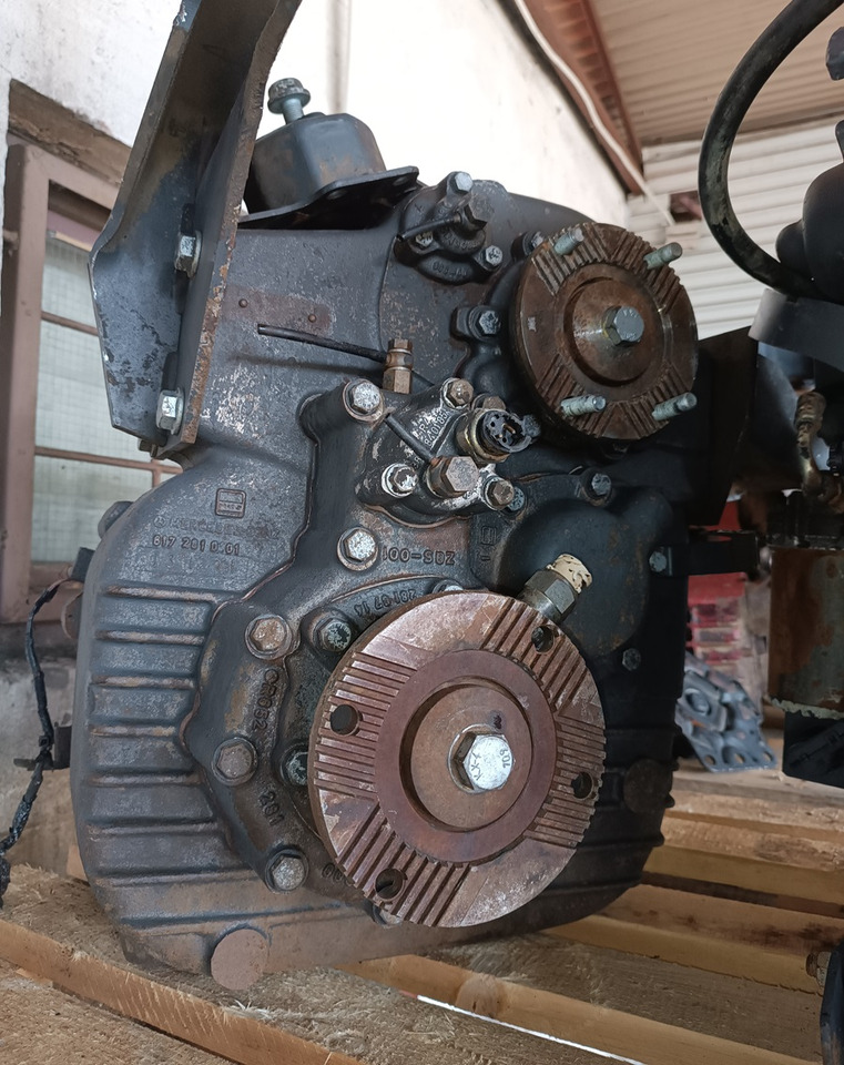 MERCEDES-BENZ SKRZYNIA ROZDZIELCZA REDUKTOR ATEGO 4x4 VG900 1328 1325 1329 - Trasmissione: foto 1 MERCEDES-BENZ SKRZYNIA ROZDZIELCZA REDUKTOR ATEGO 4x4 VG900 1328 1325 1329 - Trasmissione: foto 1