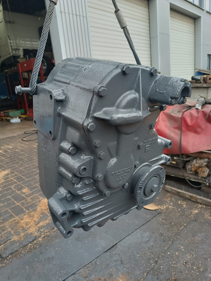 MERCEDES-BENZ SKRZYNIA ROZDZIELCZA REDUKTOR VG900 4x4 SK 1824 1827 - Riduttore di rotazione: foto 3 MERCEDES-BENZ SKRZYNIA ROZDZIELCZA REDUKTOR VG900 4x4 SK 1824 1827 - Riduttore di rotazione: foto 3