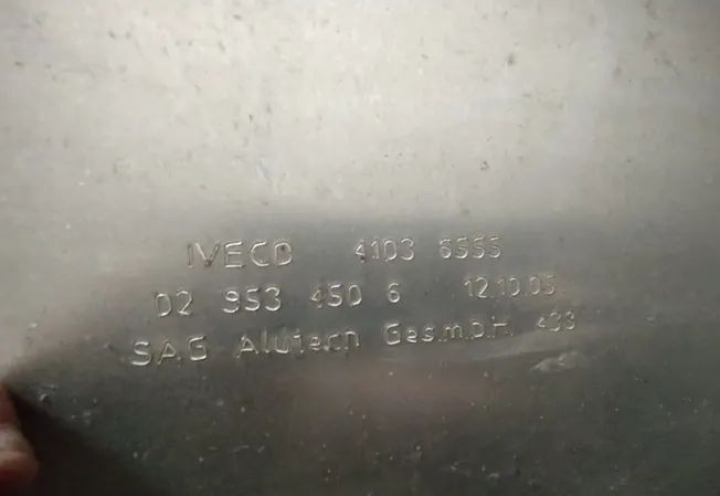 Zbiornik paliwa IVECO 100x70x70 450 LIT - Serbatoio carburante per Camion: foto 4 Zbiornik paliwa IVECO 100x70x70 450 LIT - Serbatoio carburante per Camion: foto 4