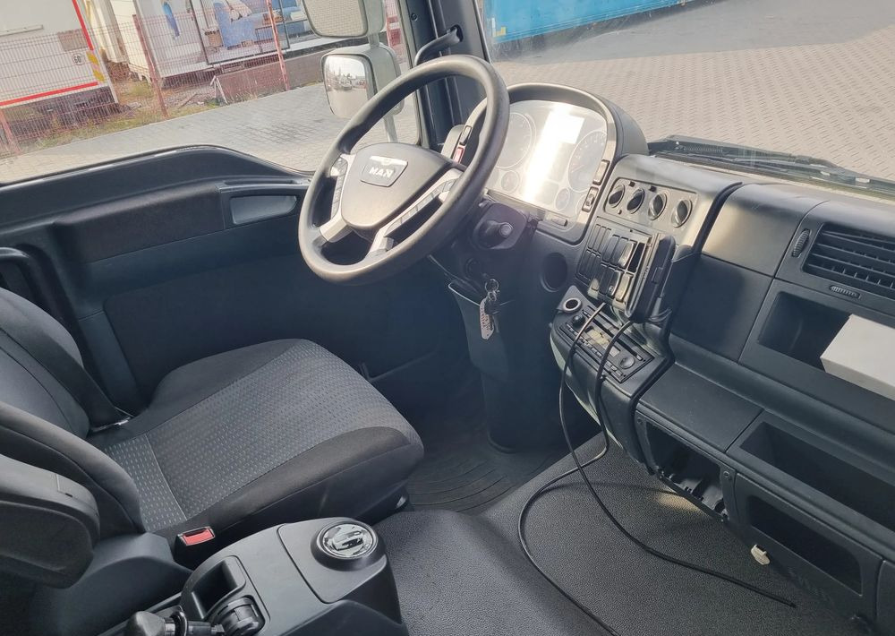 MAN TGM 18 340 - Camion immondizia: foto 5 MAN TGM 18 340 - Camion immondizia: foto 5