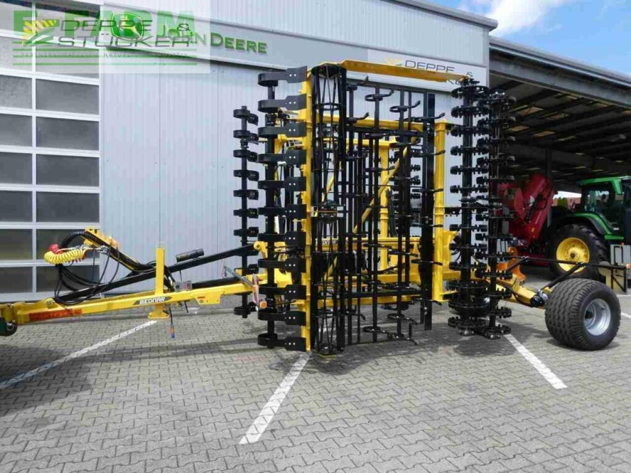 Bednar swifter so 6000 profi - Seminatrice combinata: foto 2 Bednar swifter so 6000 profi - Seminatrice combinata: foto 2