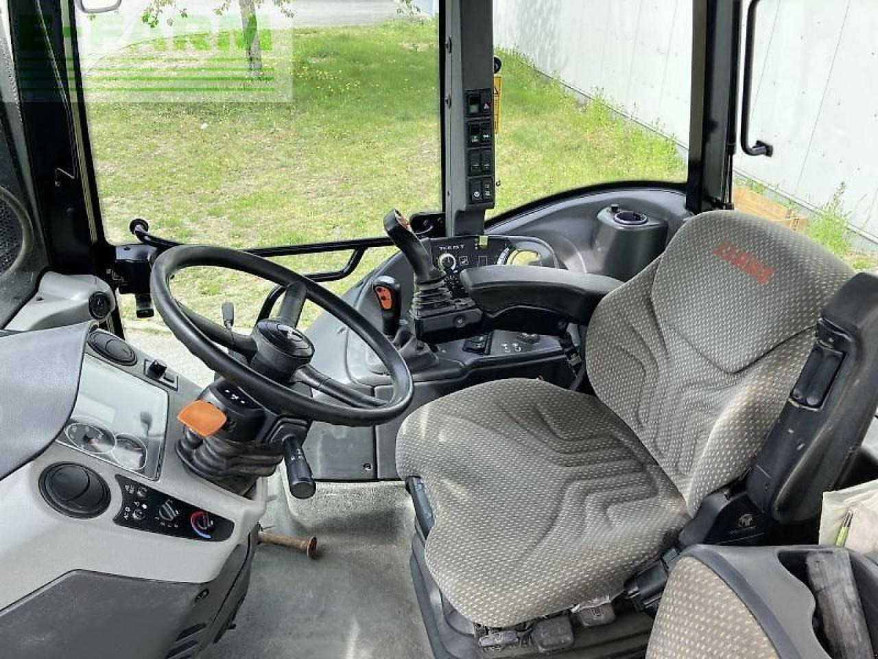 CLAAS arion 420 cis mit fl mx u10 - Trattore: foto 5 CLAAS arion 420 cis mit fl mx u10 - Trattore: foto 5