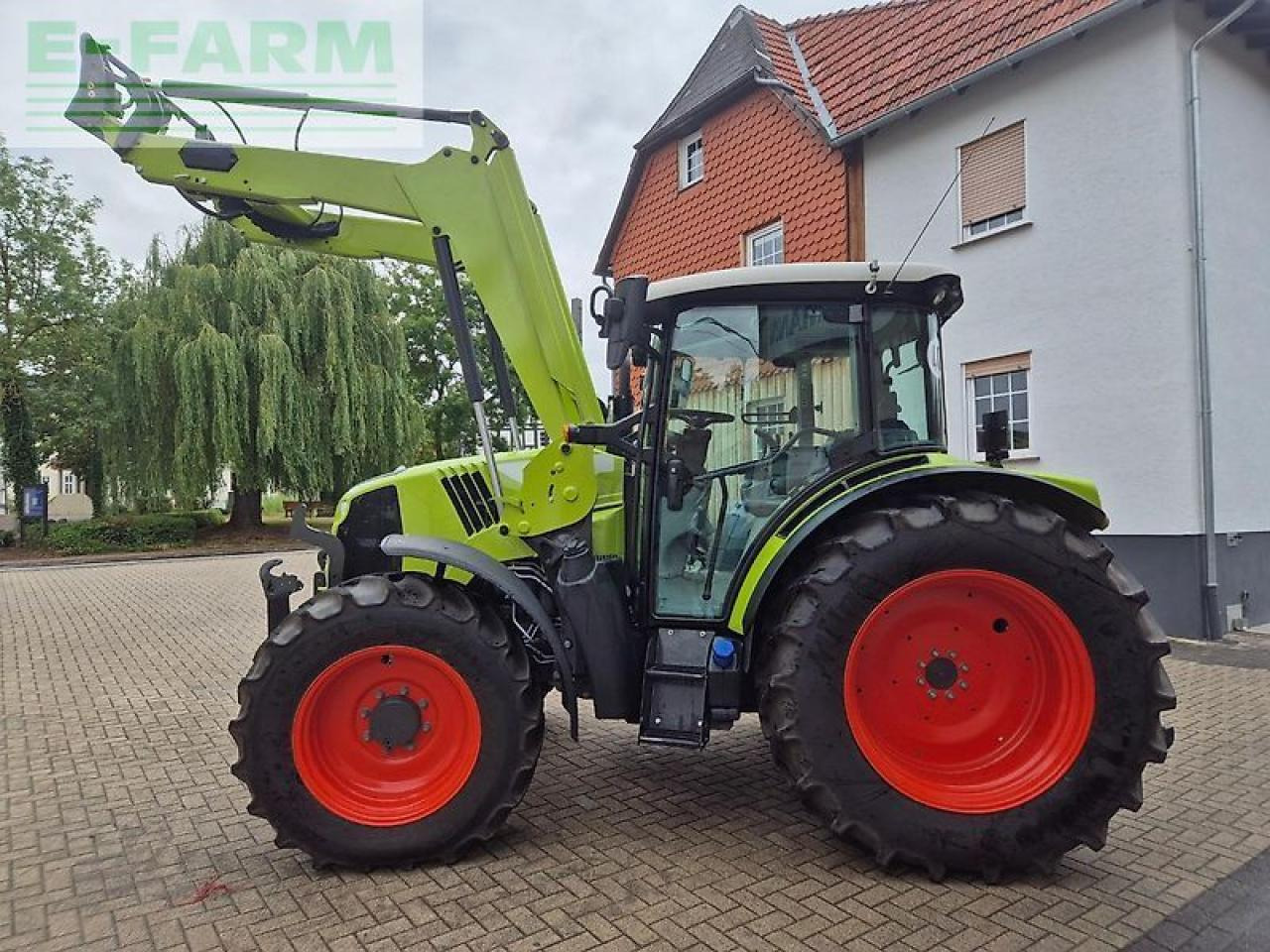 CLAAS arion 420 cis mit va federung, drulu, panoramic - Trattore: foto 4 CLAAS arion 420 cis mit va federung, drulu, panoramic - Trattore: foto 4