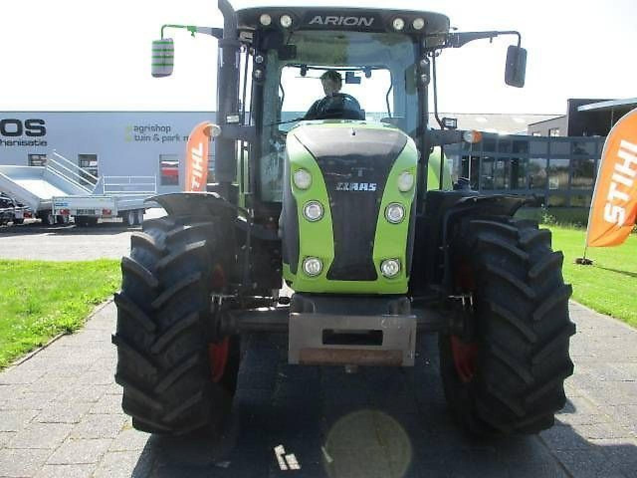 CLAAS arion 520 - Trattore: foto 2 CLAAS arion 520 - Trattore: foto 2