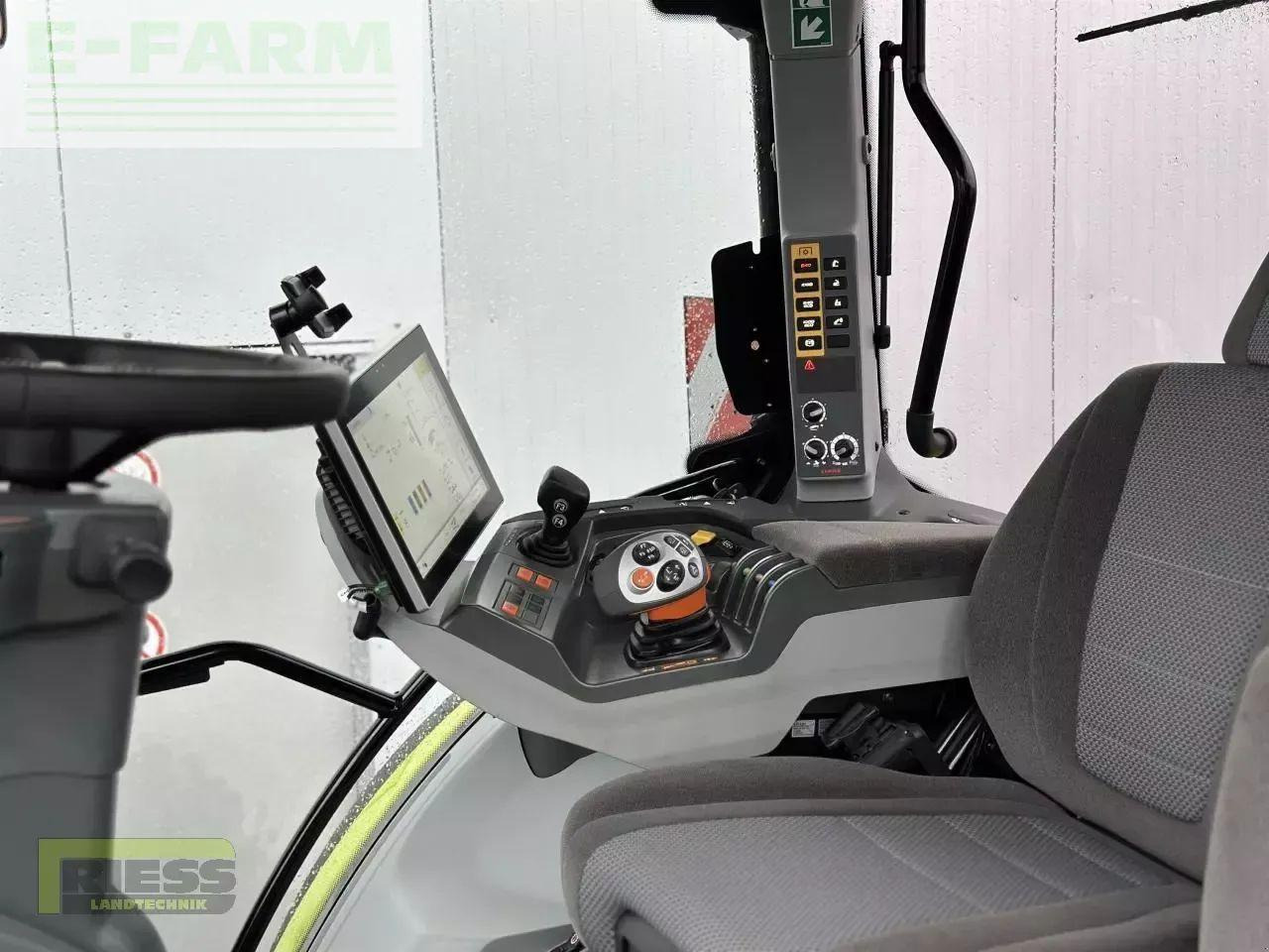 CLAAS arion 550 cebis cmatic a95 CMATIC CEBIS - Trattore: foto 4 CLAAS arion 550 cebis cmatic a95 CMATIC CEBIS - Trattore: foto 4