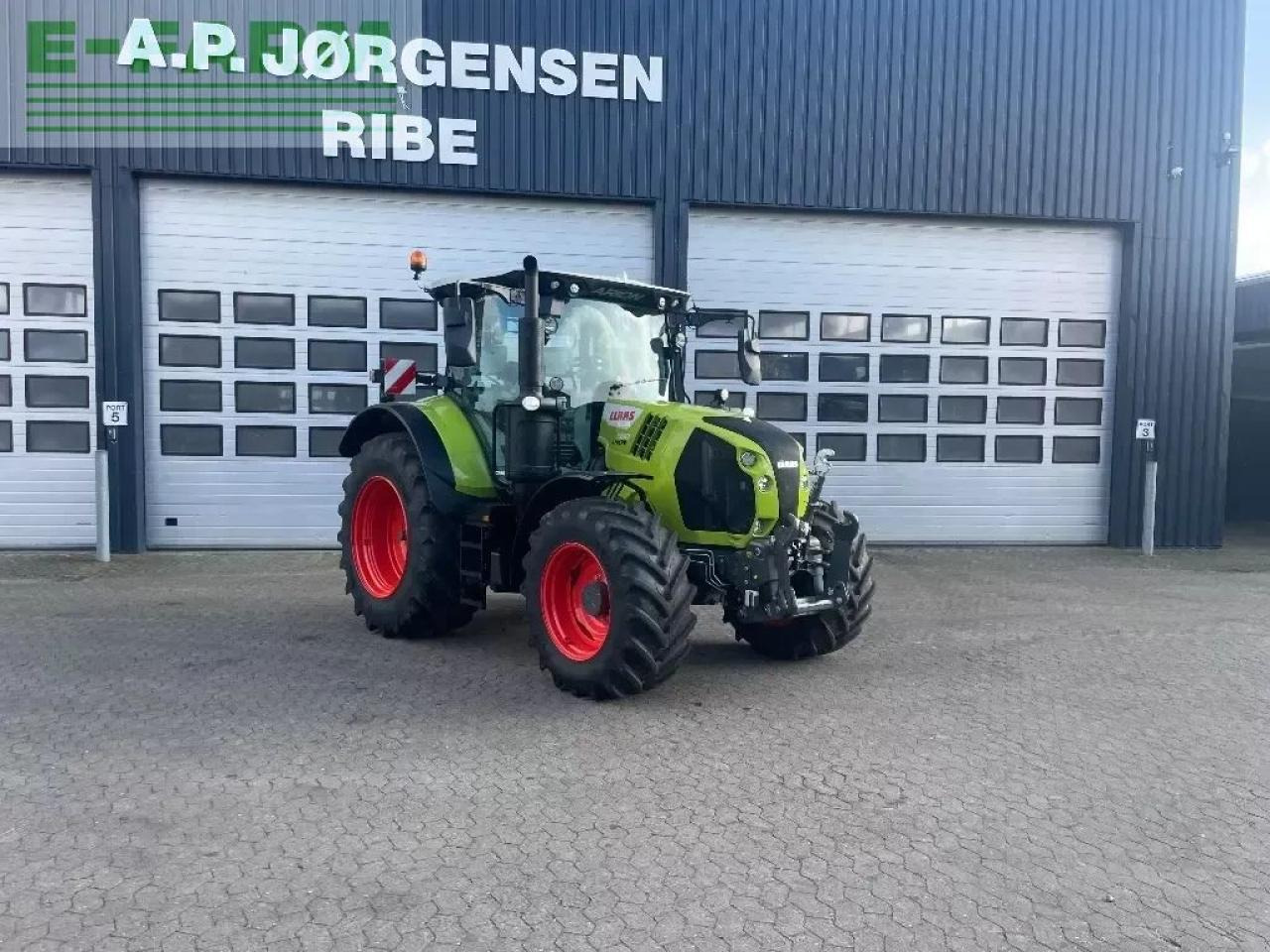CLAAS arion 550 cmatic CMATIC - Trattore: foto 3 CLAAS arion 550 cmatic CMATIC - Trattore: foto 3