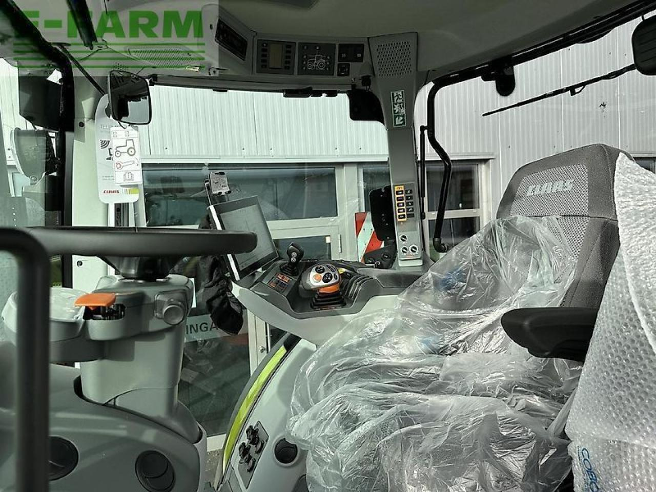 CLAAS arion 660 cebis cmatic CMATIC CEBIS - Trattore: foto 4 CLAAS arion 660 cebis cmatic CMATIC CEBIS - Trattore: foto 4