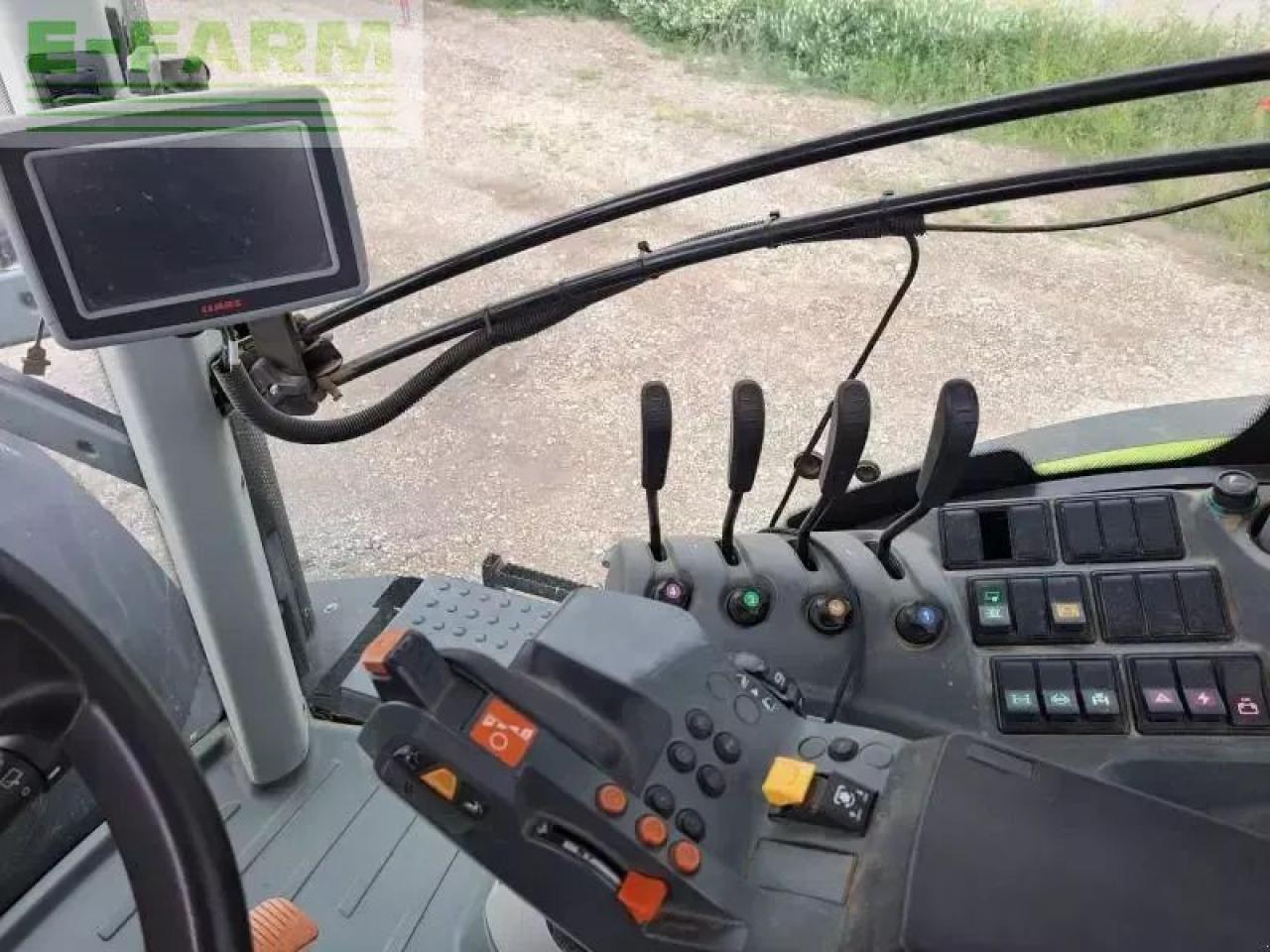 Trattore CLAAS axion 800: foto 8