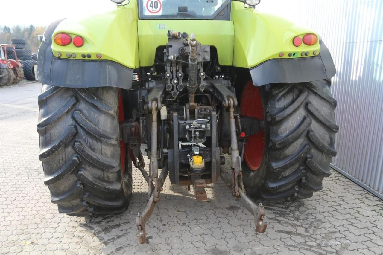 CLAAS axion 820 - Trattore: foto 4 CLAAS axion 820 - Trattore: foto 4
