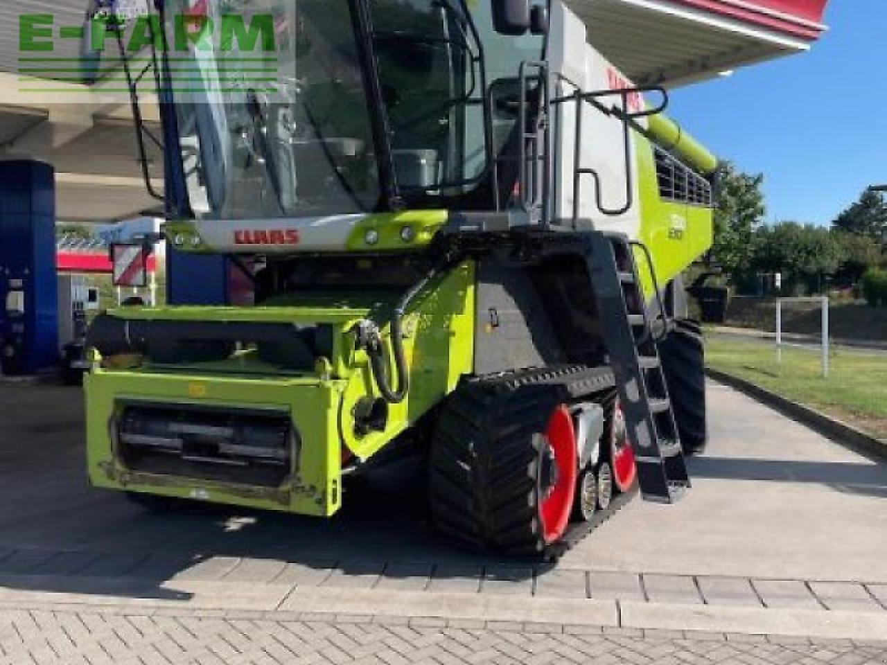 CLAAS gebr. mähdrescher lexion7500tt - Mietitrebbia: foto 1 CLAAS gebr. mähdrescher lexion7500tt - Mietitrebbia: foto 1