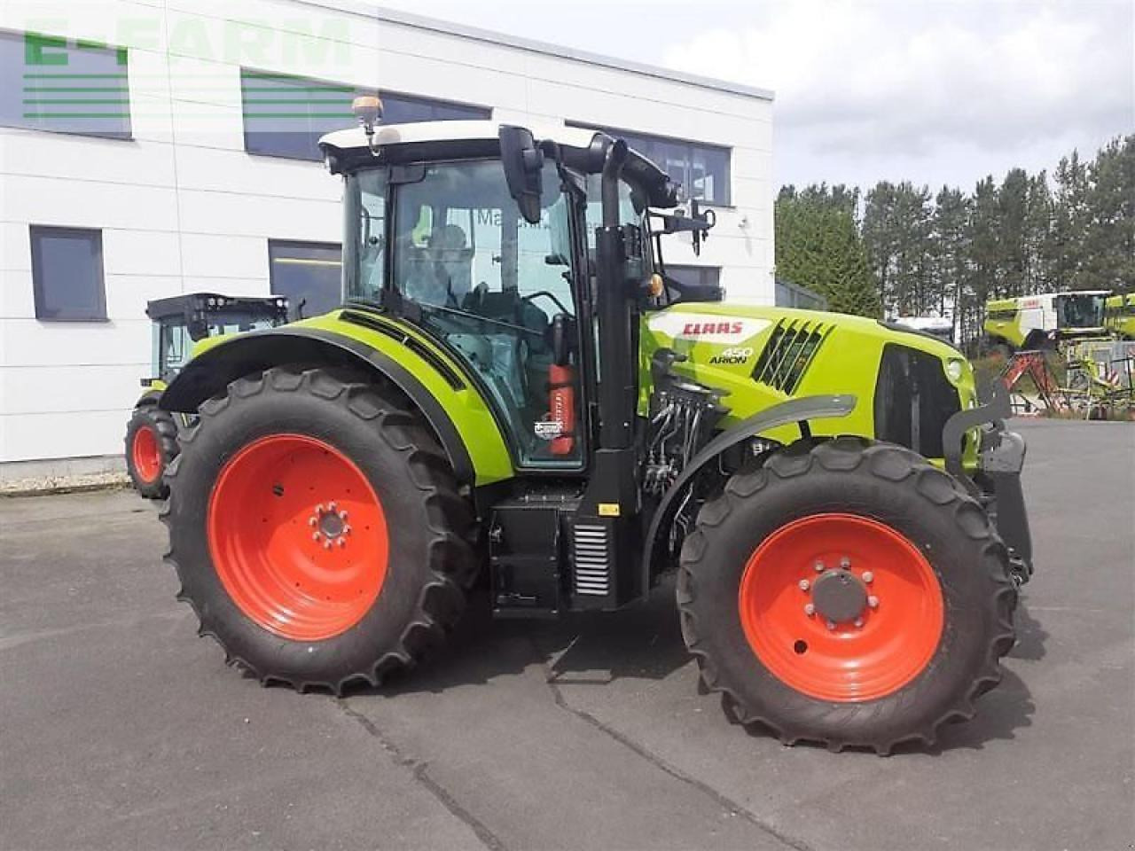 CLAAS traktor arion 450 cis+ CIS+ - Trattore: foto 2 CLAAS traktor arion 450 cis+ CIS+ - Trattore: foto 2