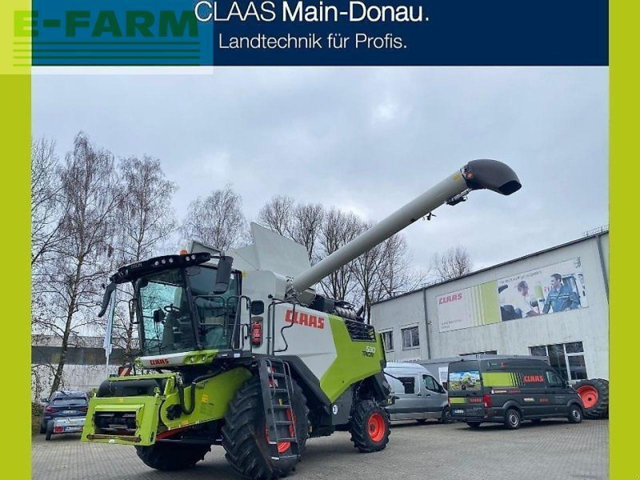 CLAAS trion 530 mit sw v 680 - Mietitrebbia: foto 1 CLAAS trion 530 mit sw v 680 - Mietitrebbia: foto 1