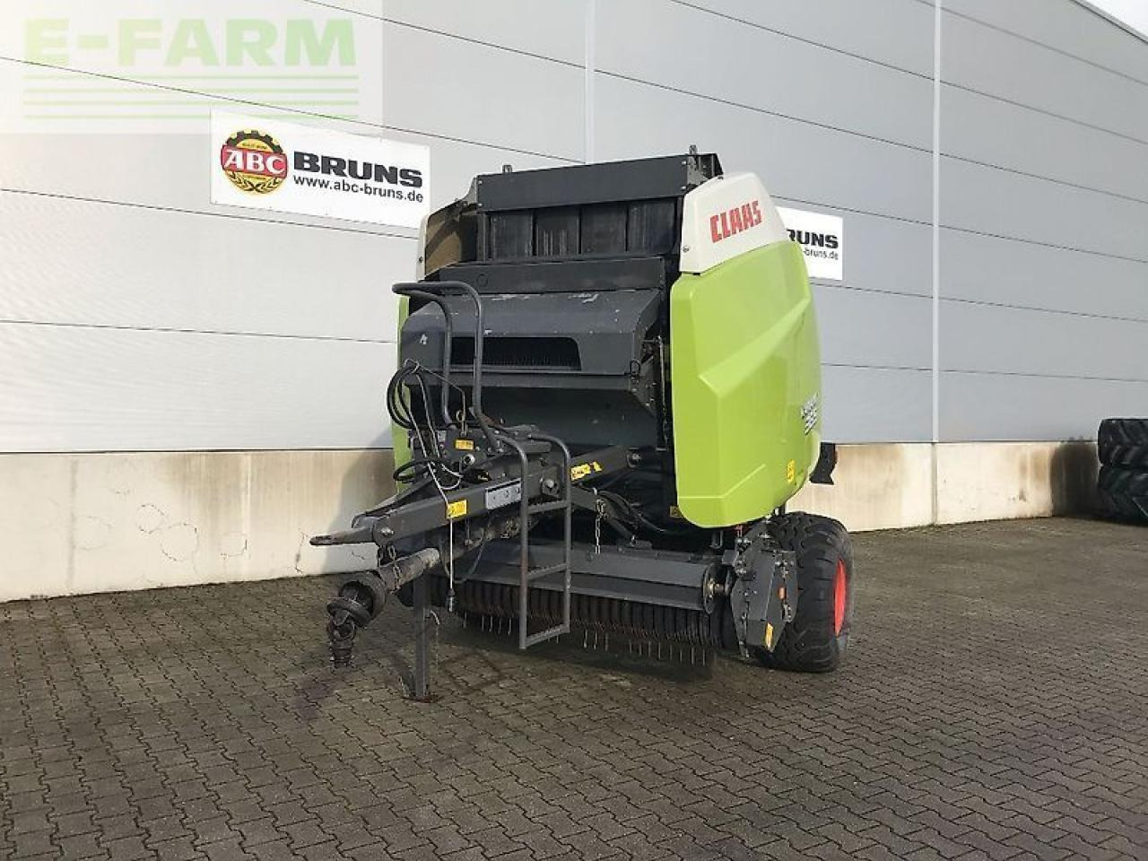 CLAAS variant 385 - Pressa quadra: foto 1 CLAAS variant 385 - Pressa quadra: foto 1