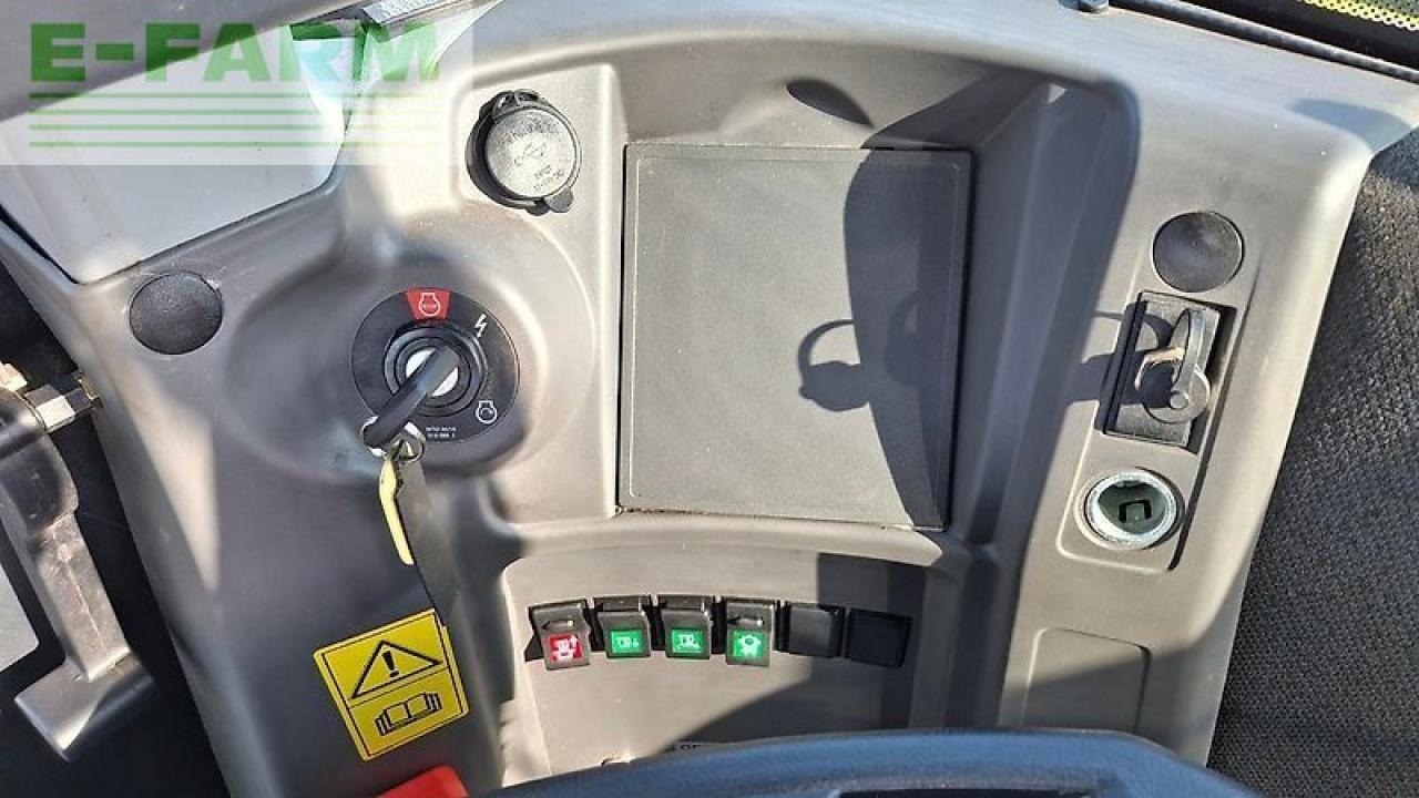 CLAAS xerion 4000 t vc - Trattore: foto 2 CLAAS xerion 4000 t vc - Trattore: foto 2