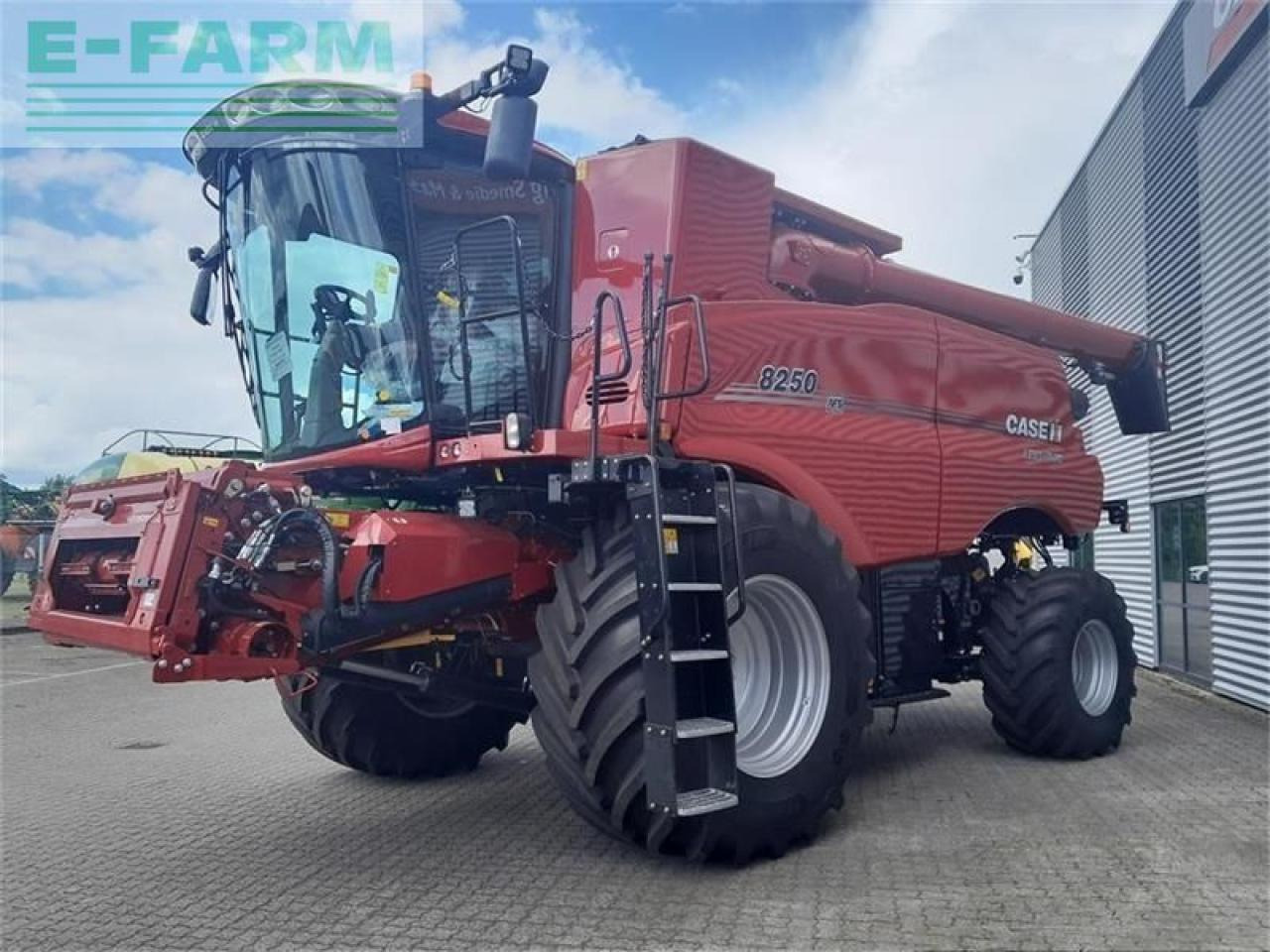 Case-IH 8250 kampagnepris axial-flow 8250 med 35 fod varioskærebord - Mietitrebbia: foto 4 Case-IH 8250 kampagnepris axial-flow 8250 med 35 fod varioskærebord - Mietitrebbia: foto 4