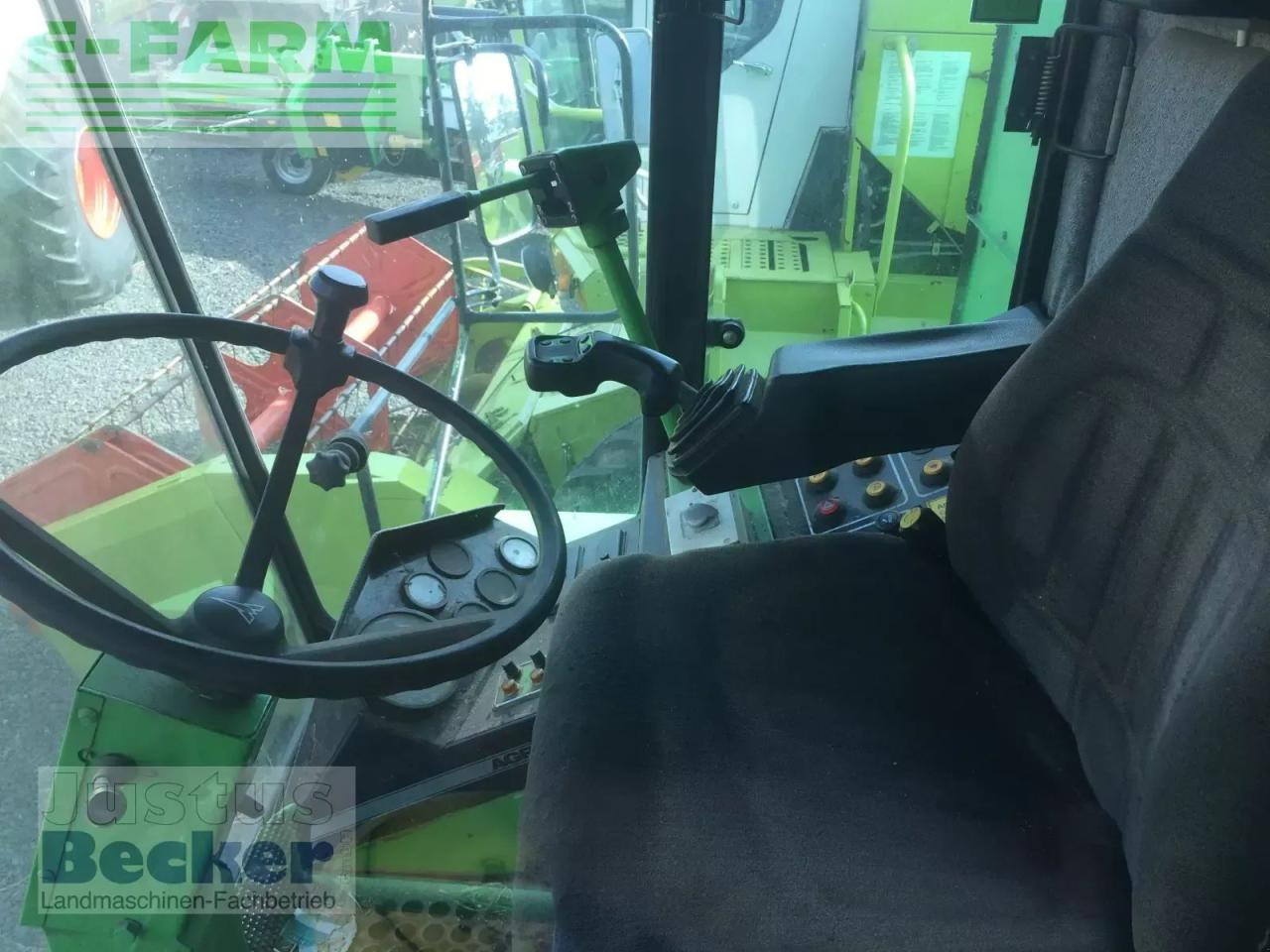 Deutz-Fahr m 35.40 - Mietitrebbia: foto 5 Deutz-Fahr m 35.40 - Mietitrebbia: foto 5