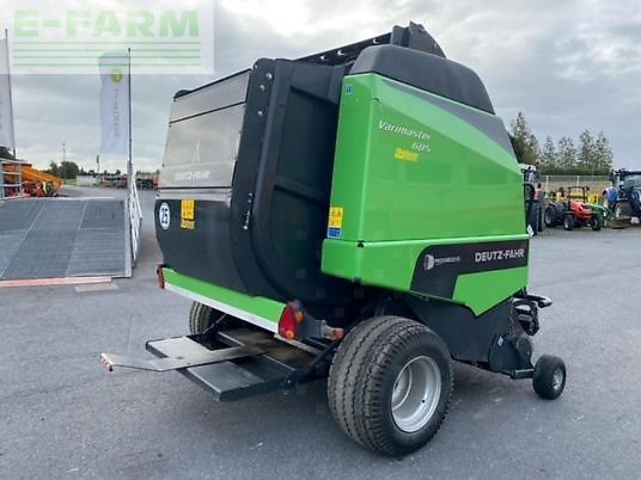 Deutz-Fahr varimaster 685 - Pressa quadra: foto 3 Deutz-Fahr varimaster 685 - Pressa quadra: foto 3