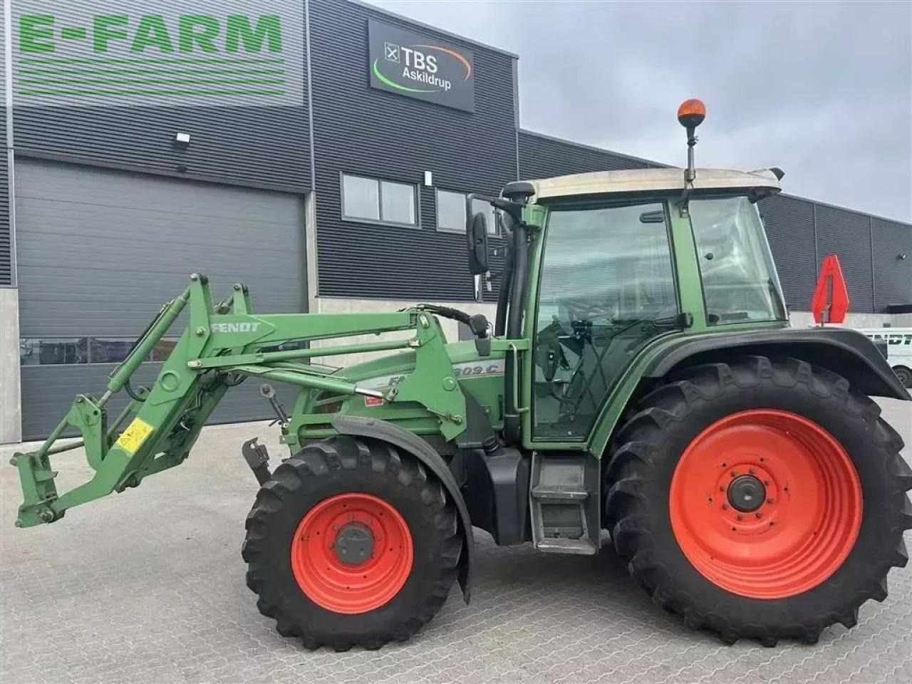 Fendt 309 c med fendt læsser - Trattore: foto 1 Fendt 309 c med fendt læsser - Trattore: foto 1