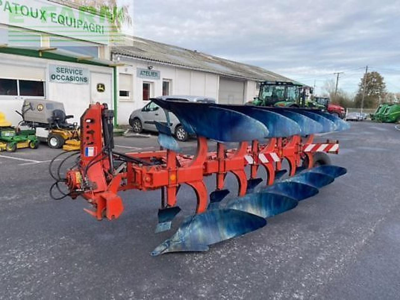 Gregoire Besson rwb7 - Aratro: foto 1 Gregoire Besson rwb7 - Aratro: foto 1