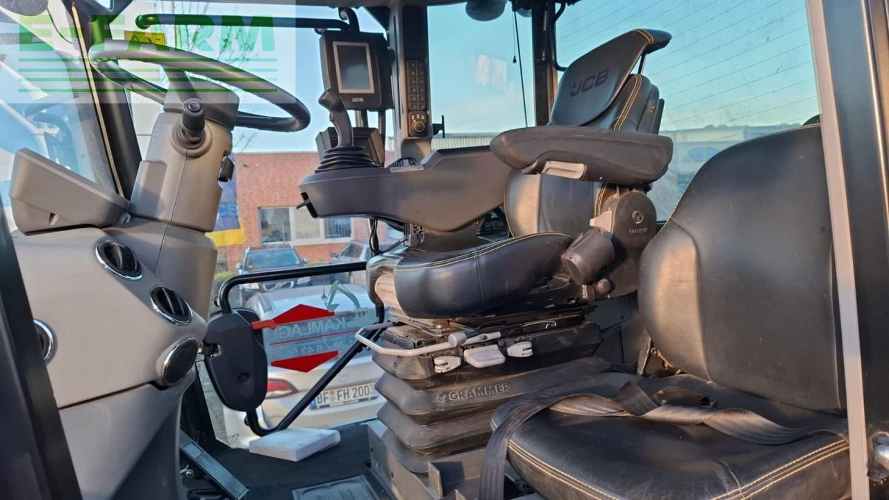 Trattore JCB 4220 fastrac: foto 6