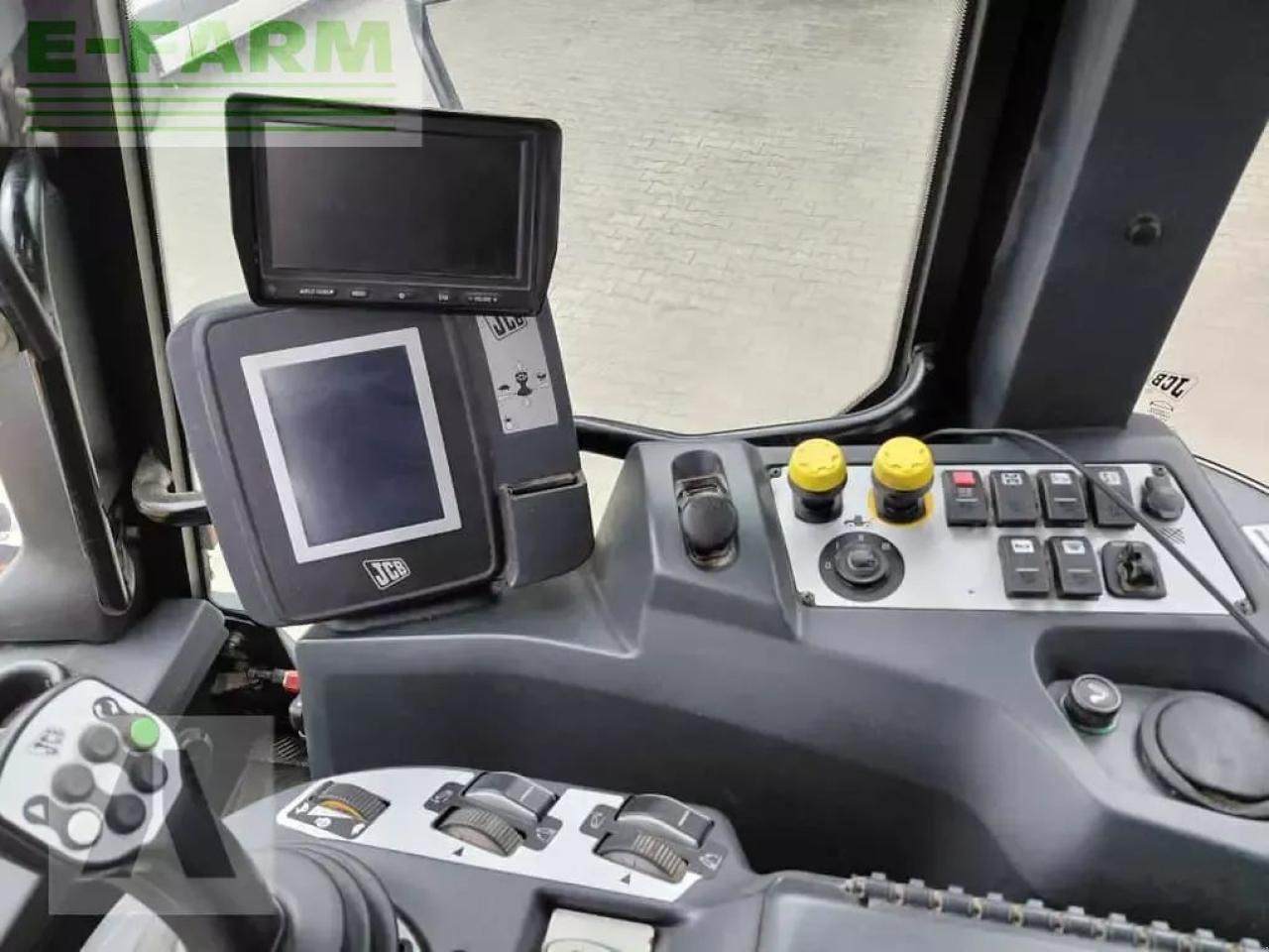 Trattore JCB fastrac 3230: foto 17