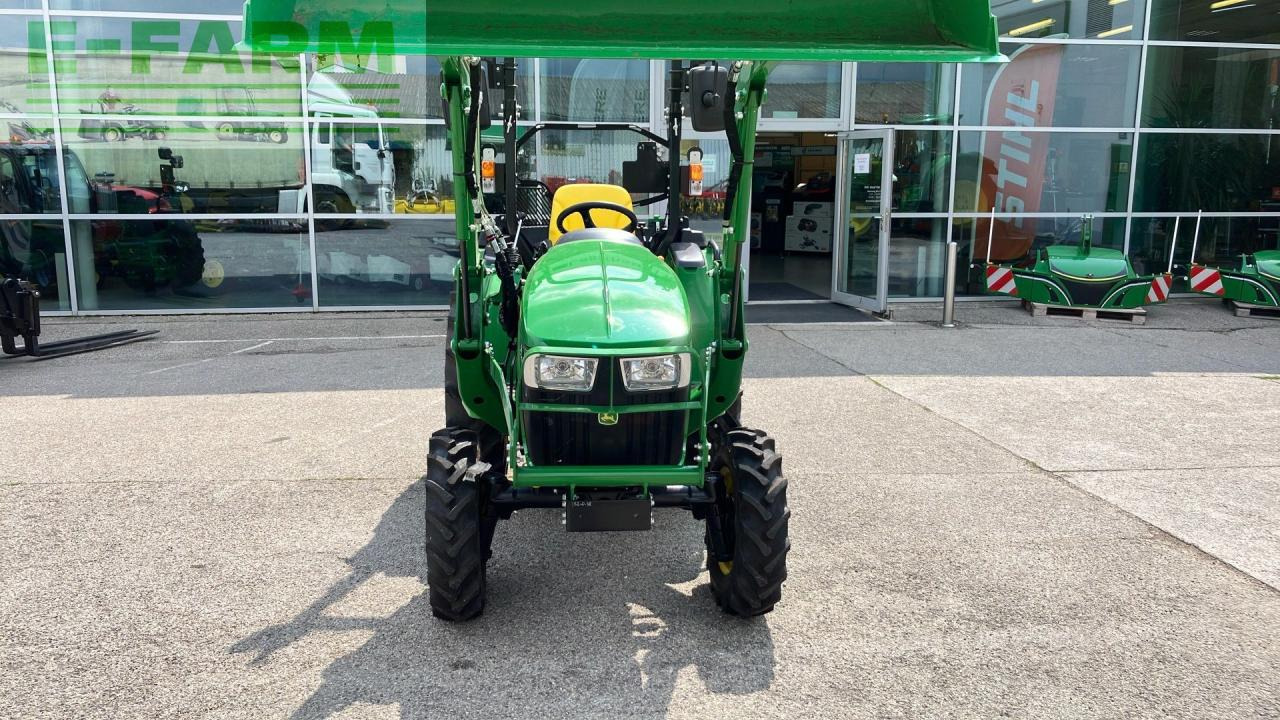 John Deere 3025E - Trattore: foto 2 John Deere 3025E - Trattore: foto 2