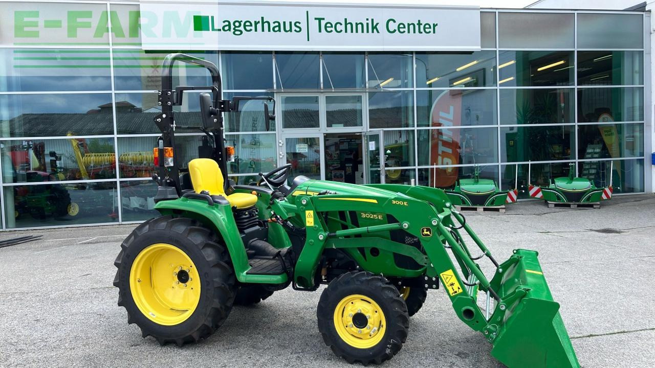 John Deere 3025E - Trattore: foto 4 John Deere 3025E - Trattore: foto 4